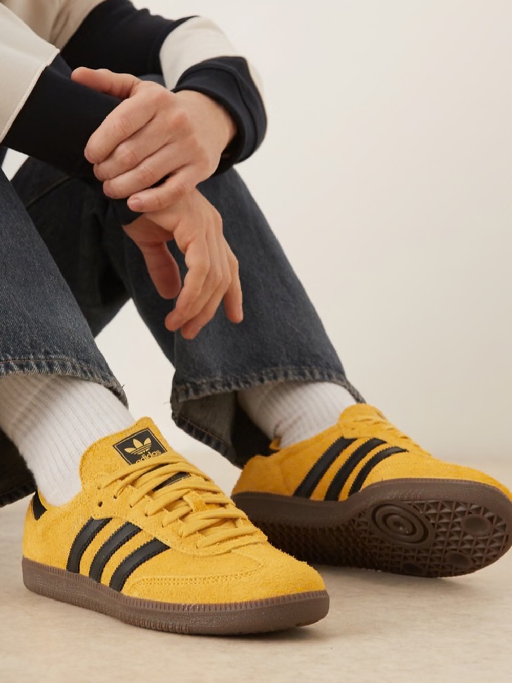 ADIDAS SAMBA Suede Sneakers in Yellow with Black Stripes 10.5W 9.5M